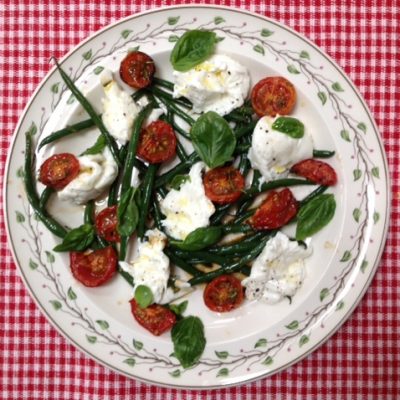 Burrata met gedroogde tomaten