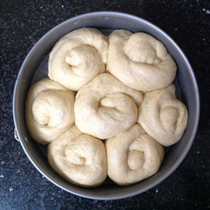 ... en zo komt hij er 's ochtends weer uit. Klaar om de oven in te gaan.