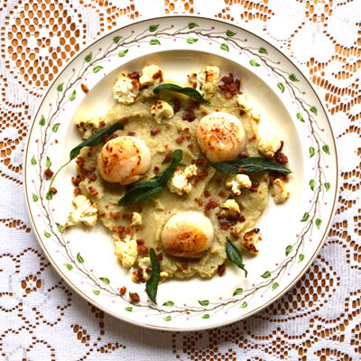 Coquilles met topinamboerpuree